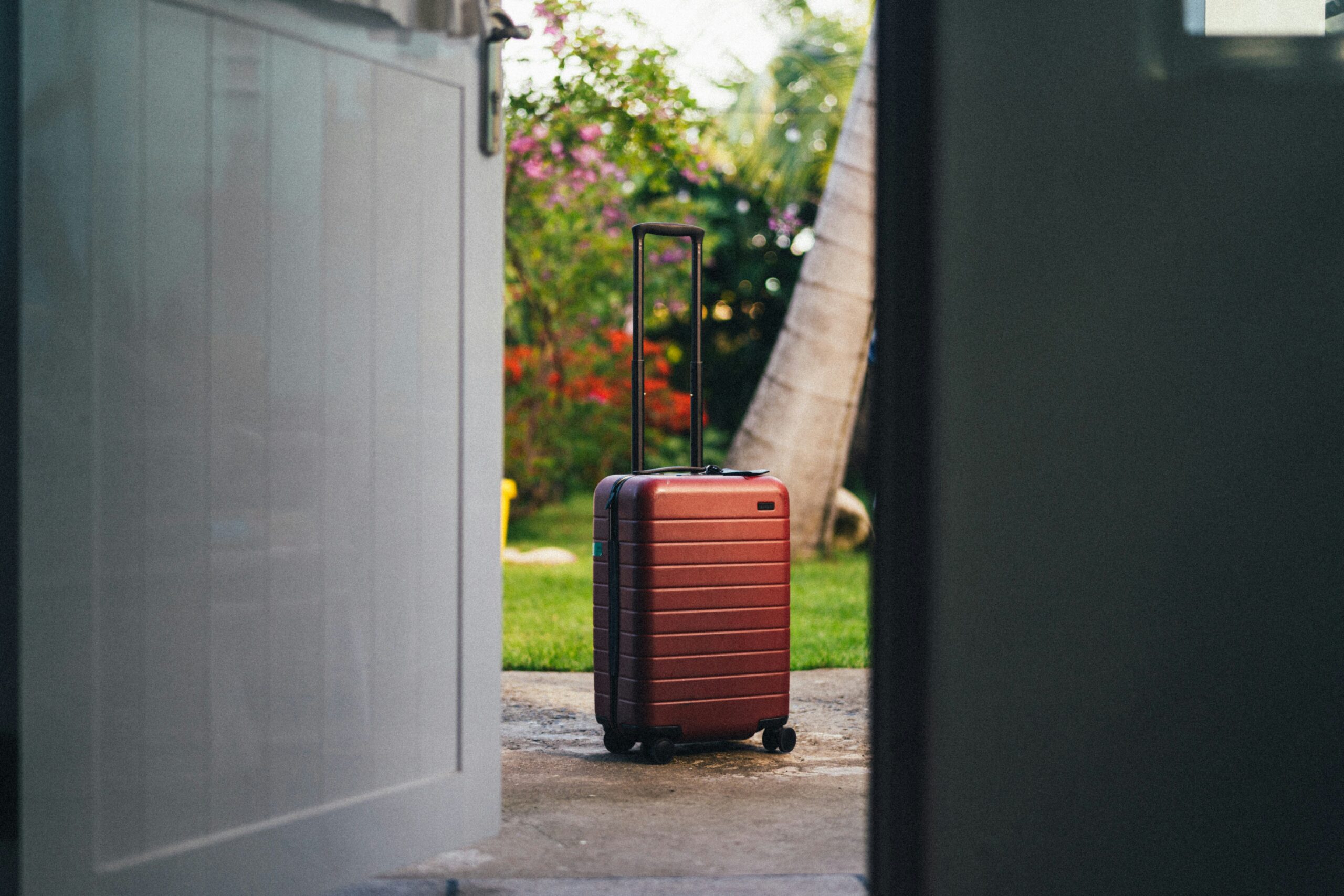 expandable suitcase