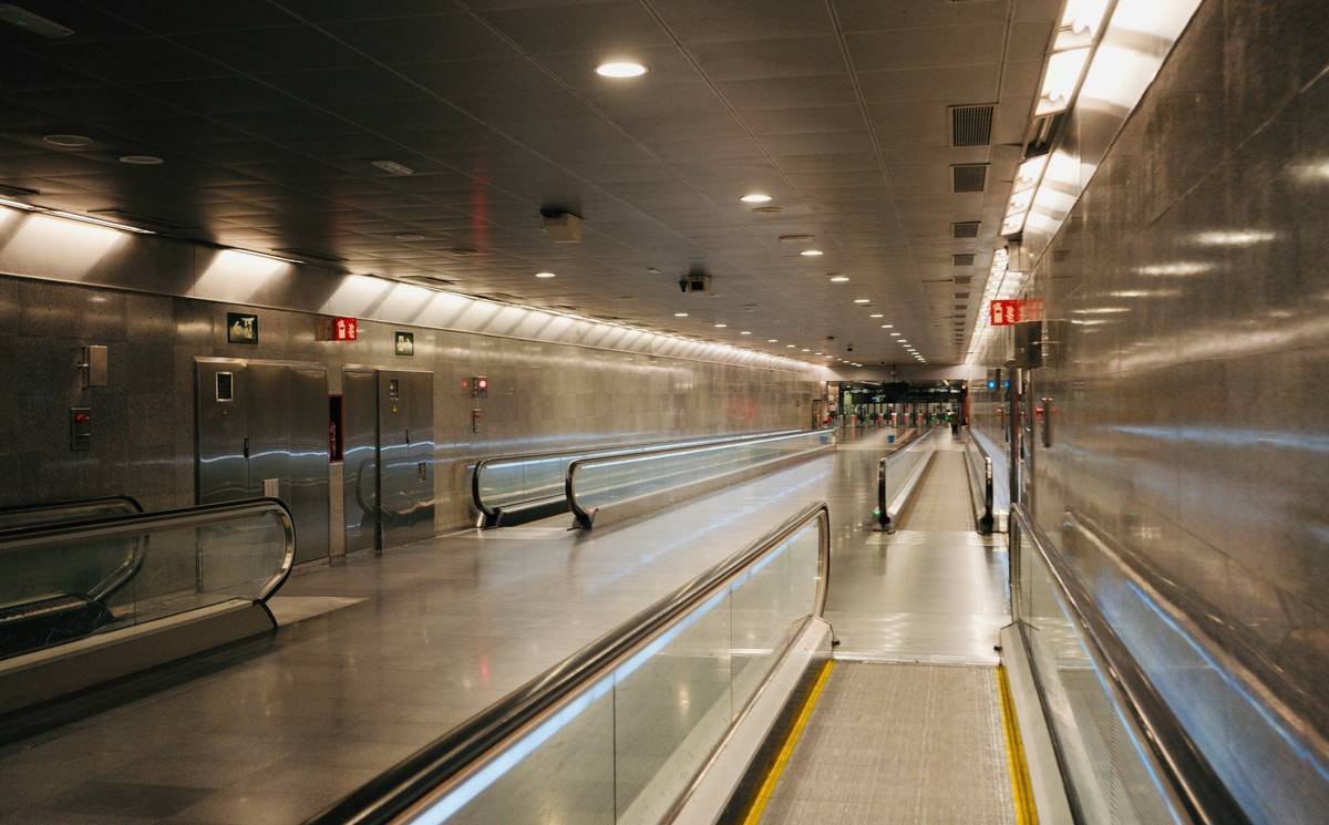 Is the Flex Pack Minimalist Tote the Last Carry-On You’ll Ever Need? (Spoiler: Maybe.)